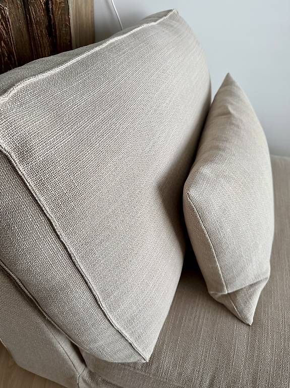 Divani: Recamiere Sofa IKEA "KIVIK" mit Bezug "Hillared" beige – Usato da Schindellegi venduto da chribella 1