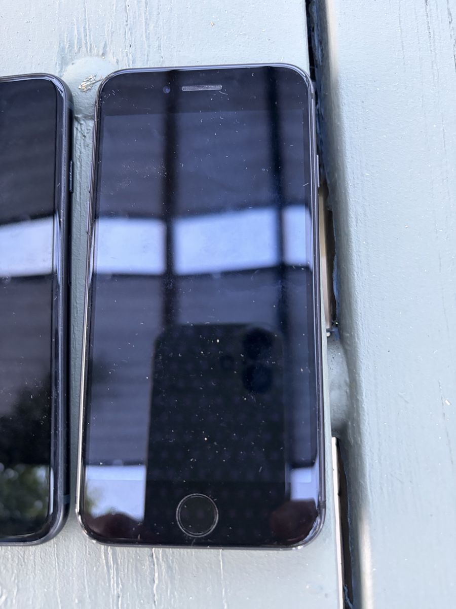 Apple Portables: 3 Handys – D'occasion à Tagelswangen par Gizzmo..77 4