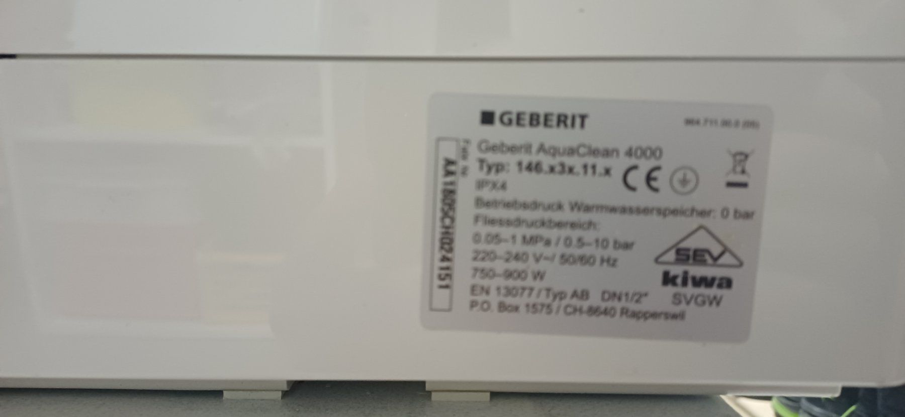 Geberit WC: WC Aufsatz Geberit 4000 – Usato da Neerach venduto da Milangruen 2