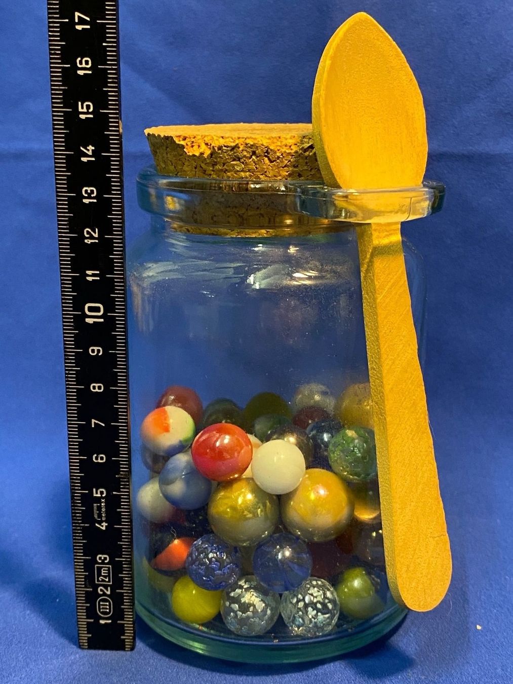 Murmeln: Glasmurmeln mit Glasbehälter Spielzeug – Gebraucht aus Oberägeri von Nussbi6 3