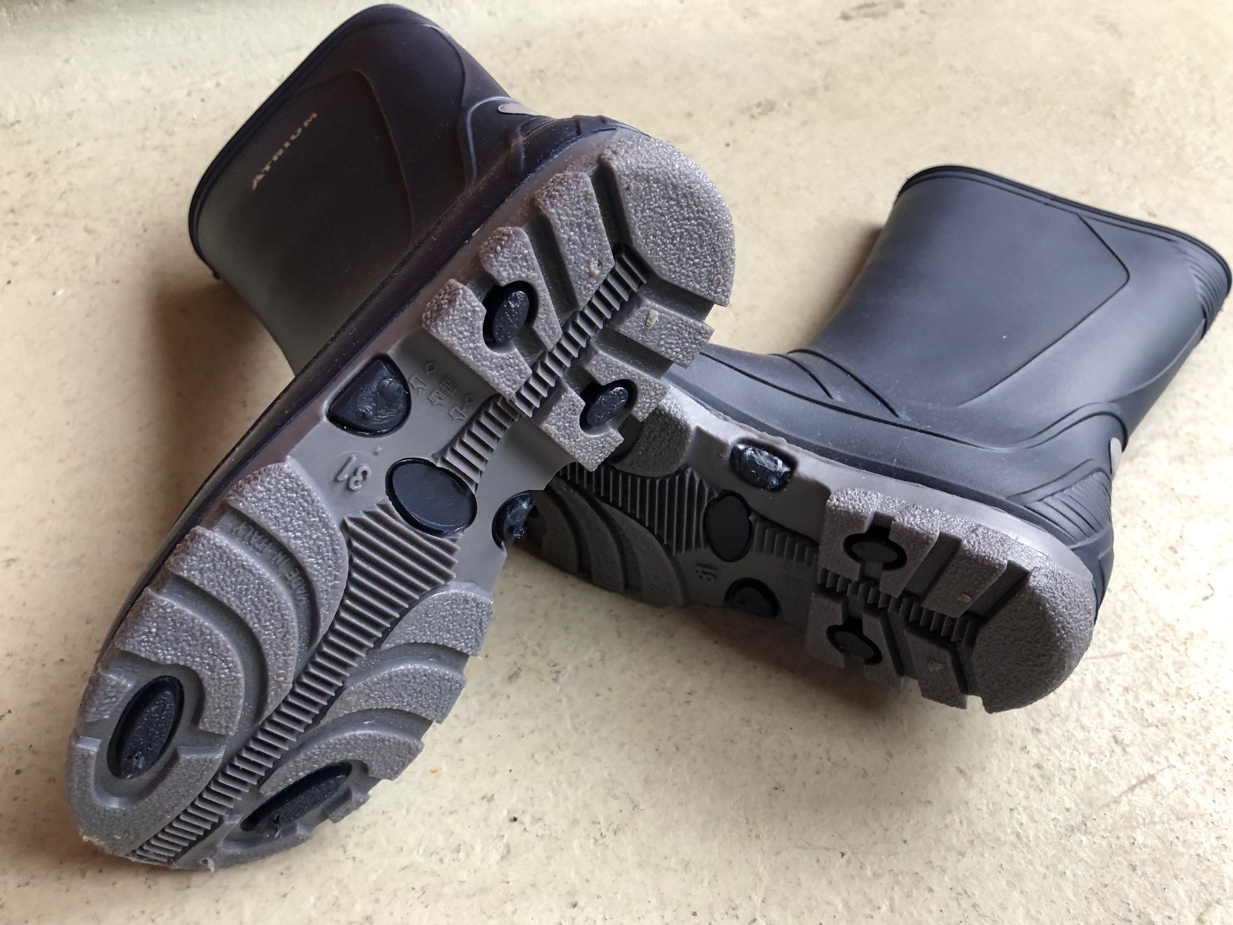 Schuhe für Jungen: Ungebrauchte Gummistiefel, Gr.31 – Neu und originalverpackt aus Volketswil von SilvieK 2