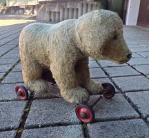 Antiker Spielbär