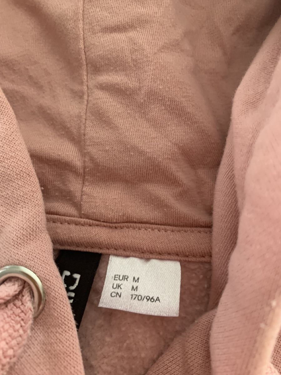 Pulls & Sweat-shirts: Pull à capuche rose claire taille M – D'occasion à Domdidier par qatar1973 2