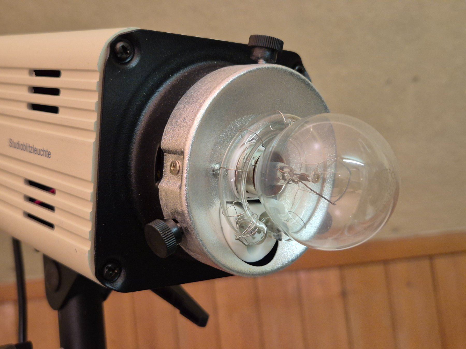 Walimex Blitze: Walimex CY-350CR Studioblitz mit Stativ und Softbox – Gebraucht aus Weiach von Bruce30 5