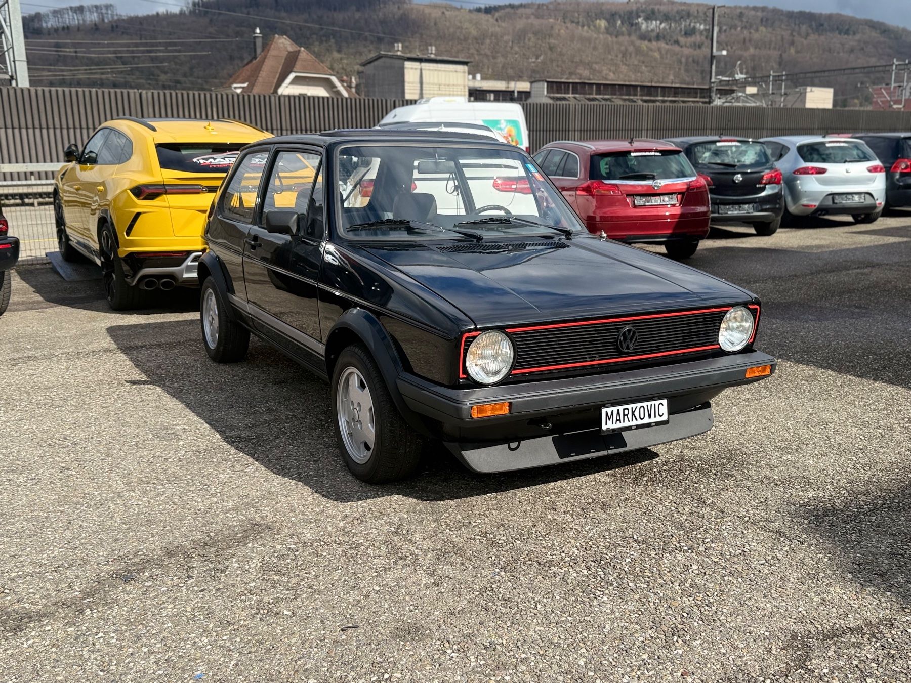 VW Automobili: Vw Golf 1 GTI komplett Restauriert – Usato da Bellach venduto da nik_rq6k 1