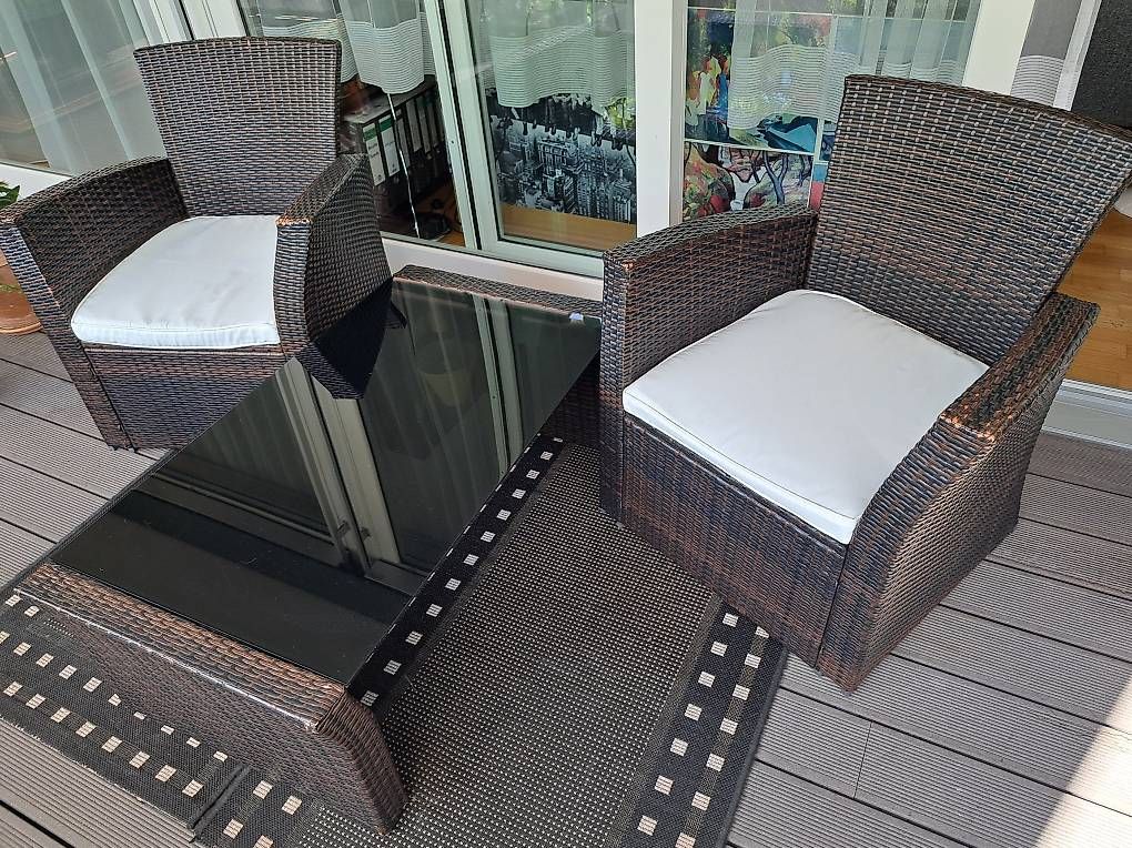 Set di tavolo e panche: Polyrattan Garten Terrasse Lounch Möbel Set 3-teilig – Usato da Rothrist venduto da sal_k6ss 1