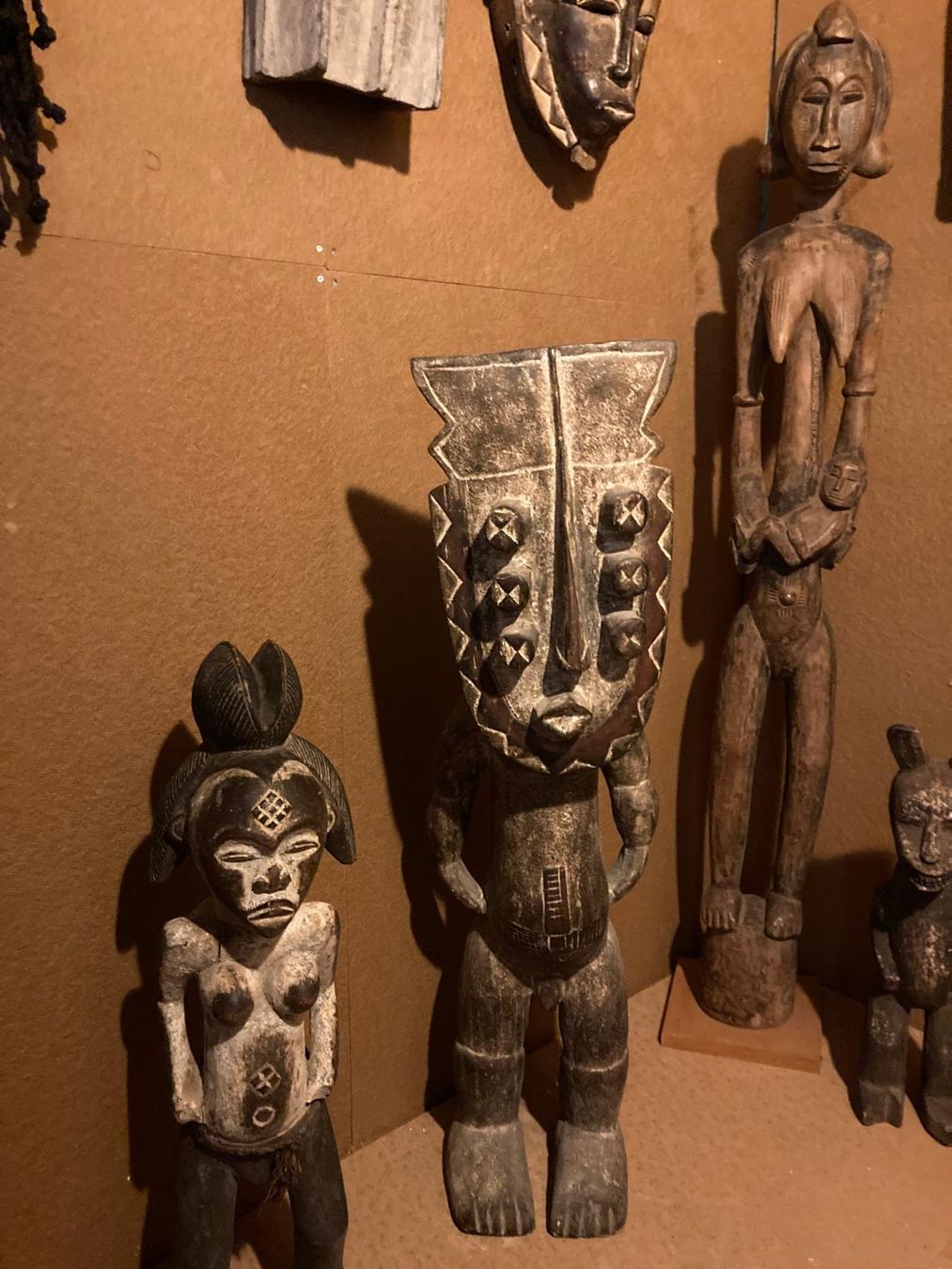 Arte internazionale: Art africain – Usato da Aigle venduto da mad_6qzx 3