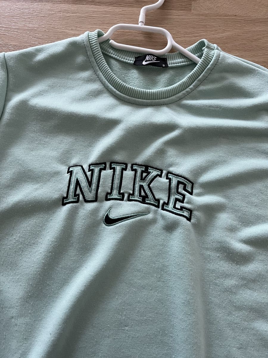 Nike Pulls & Sweat-shirts: Nike pulli S mintgrün – D'occasion à Root par Mk1394 1