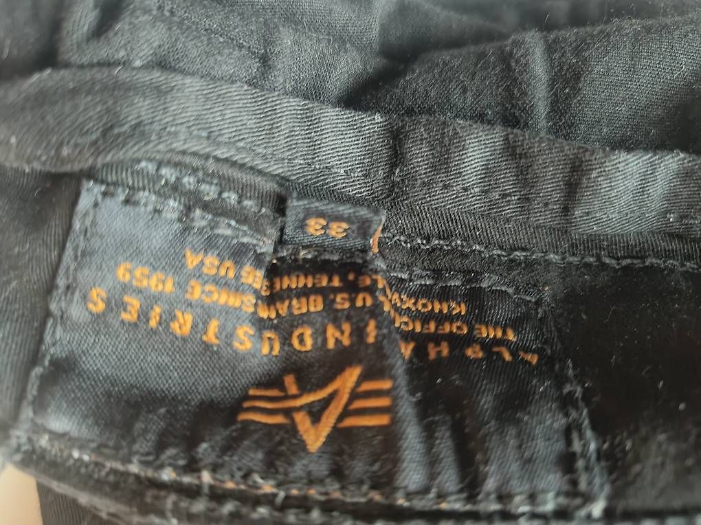 Pantaloni: ALPHA INDUSTRIES Cargohose ? Grösse 33 – Usato da Unterlangenegg venduto da m.i.c.h.i.m 1