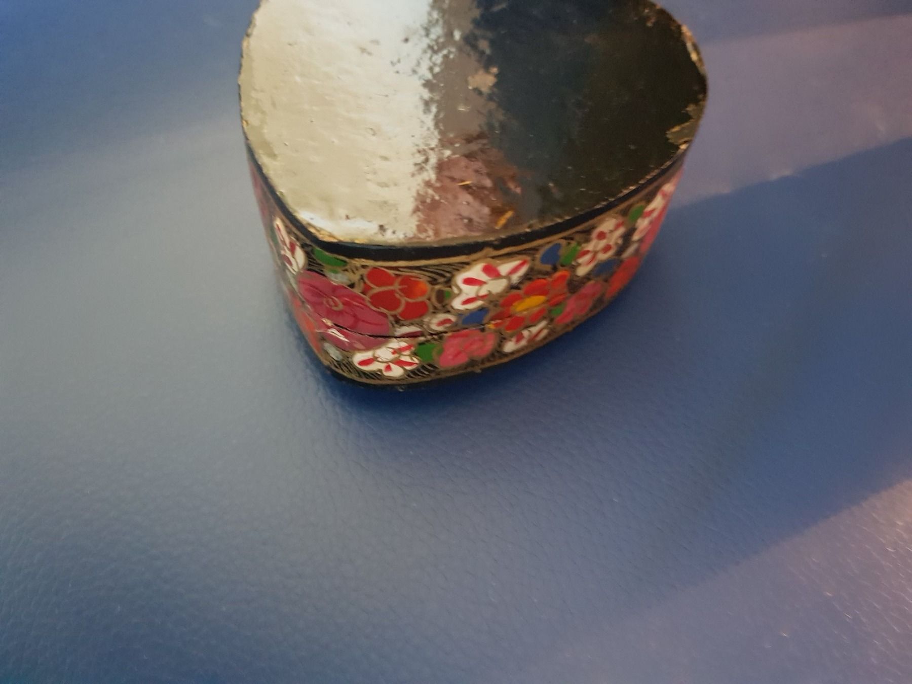 Barattoli: Pappmaché Dose Schatulle Herzform 8 x 7 x 4 cm – Usato da Münchenbuchsee venduto da babilibern 3