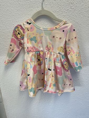 Kleid gr. 62 NEU