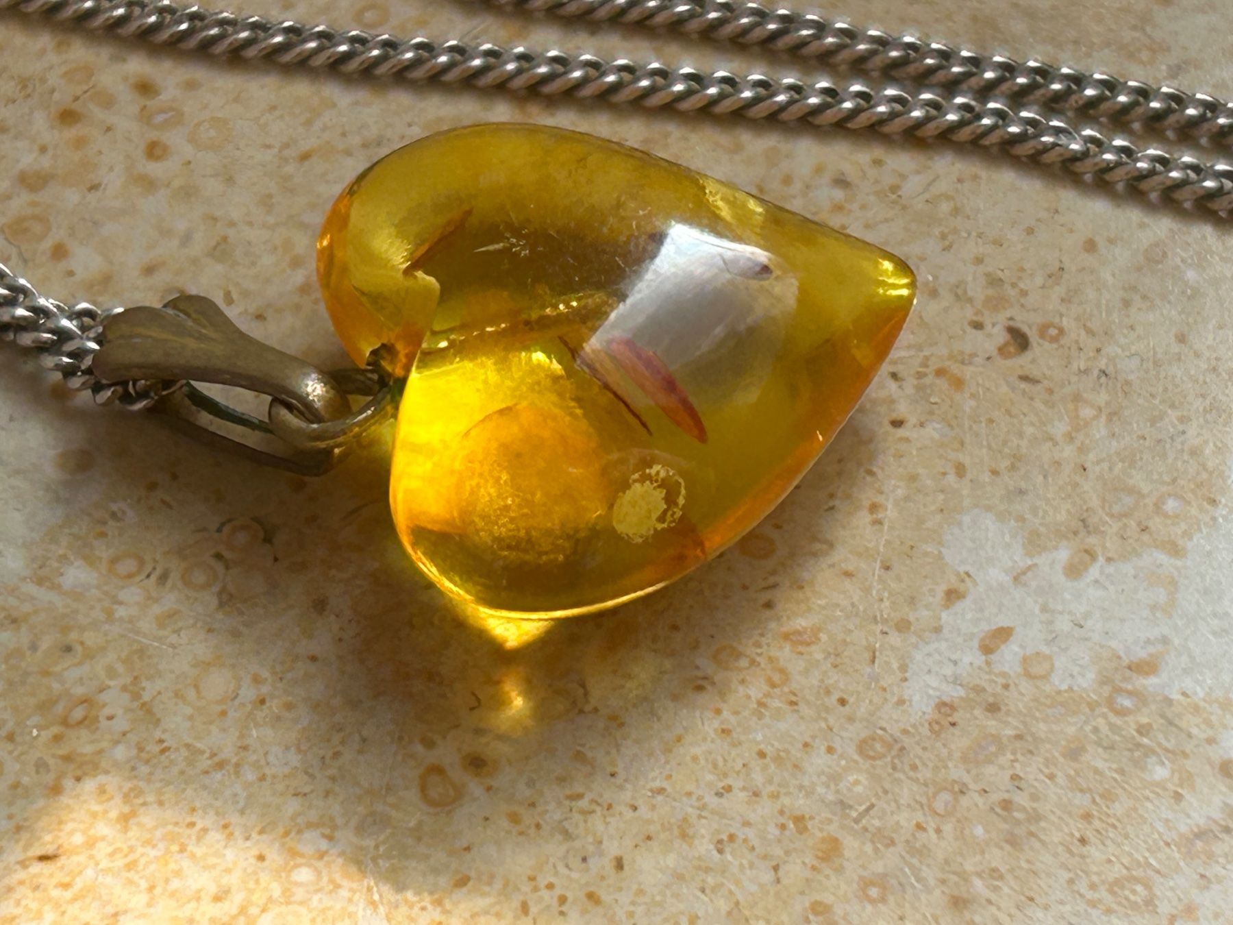 Catenine: Silberkette mit Bernstein Herz Anhänger – Usato da Basel venduto da bellespirit 5