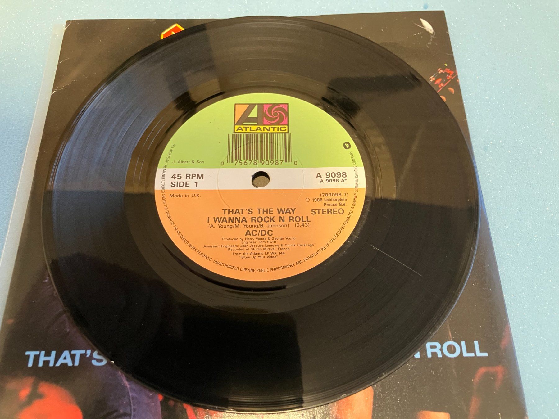 Vinyles: AC/DC – D'occasion à Aarwangen par Jukebox3 4