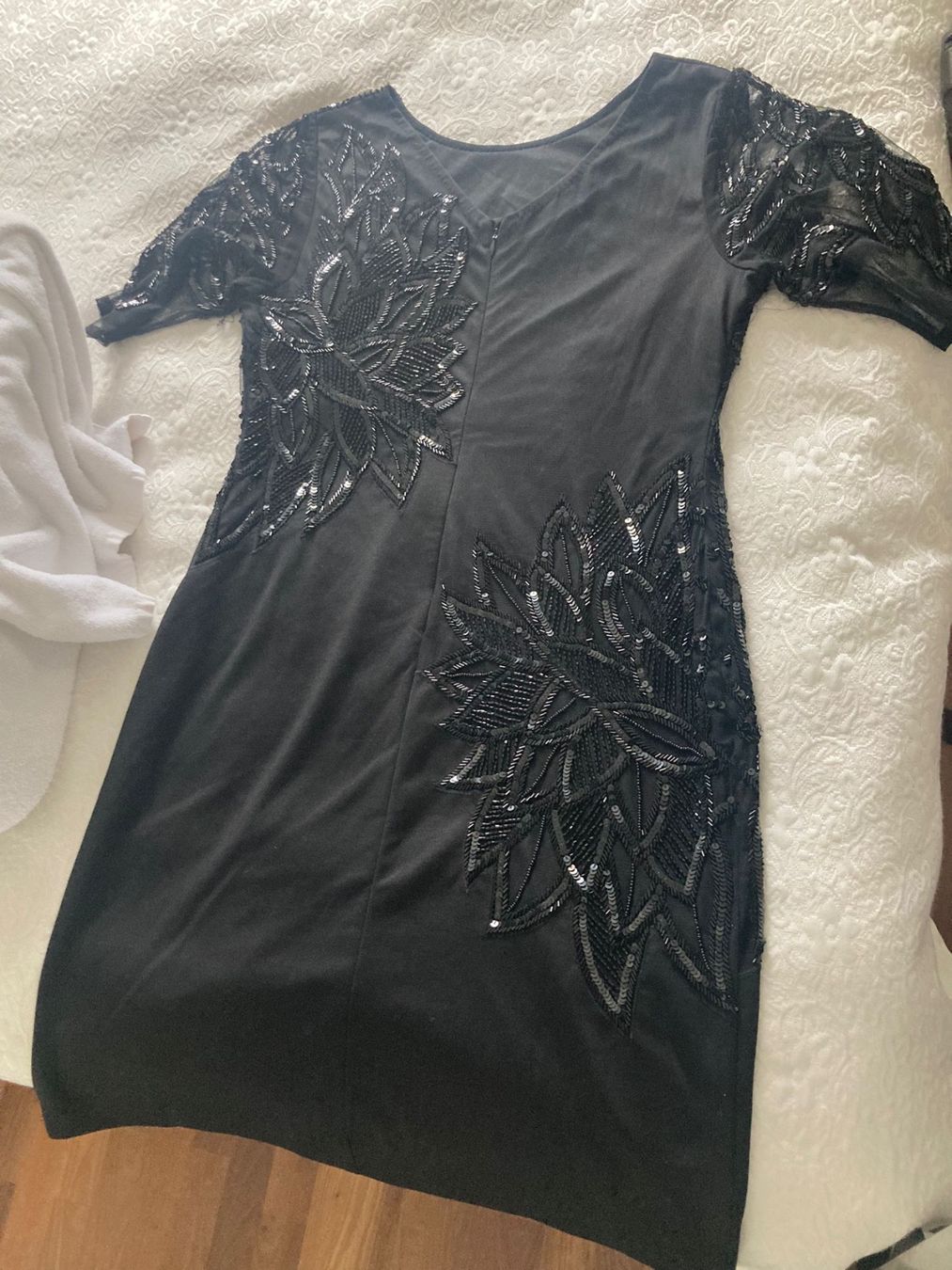 Kleider: Kleid mit Pailletten – Gebraucht aus Perlen von H.Spa 1