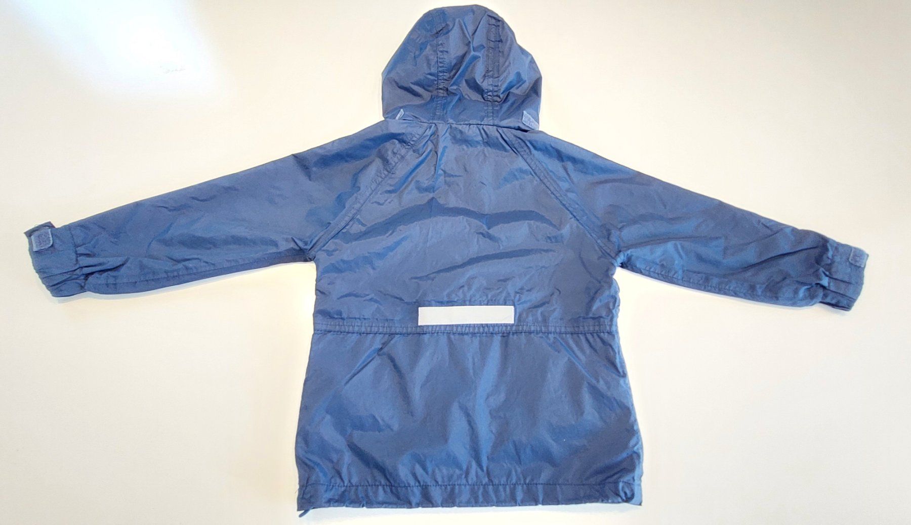 Jacken & Mäntel: REGENJACKE mit KAPUZE & NETZFUTTER | Grösse 104 | Dunkelblau – Neu (gemäss Beschreibung) aus Oberweningen von Feindesign 1