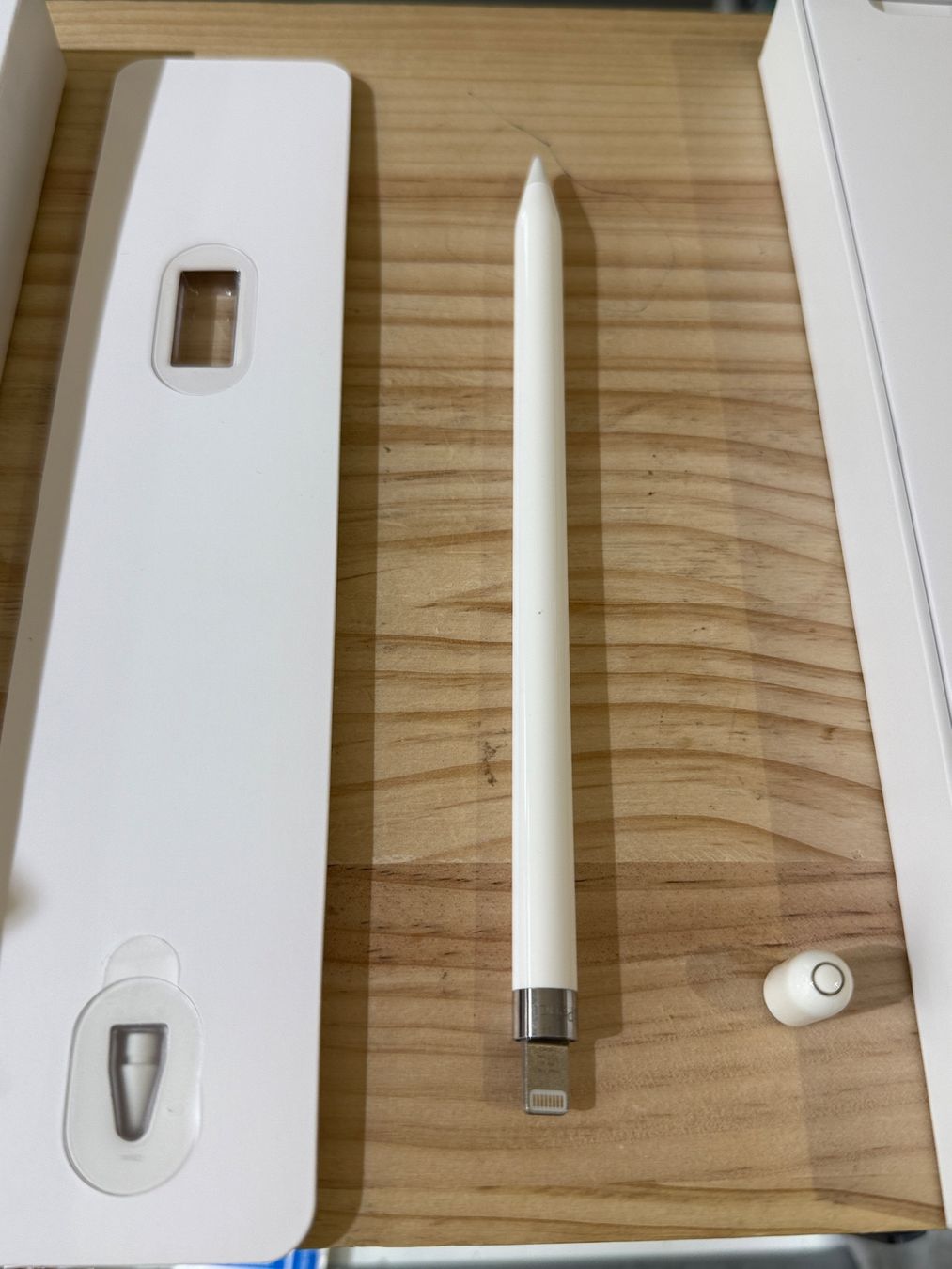 Matite, matite colorate & gessi: Pencil 1ère génération Il ne marche plus à cause de batterie – Usato da Morges venduto da DA-repa