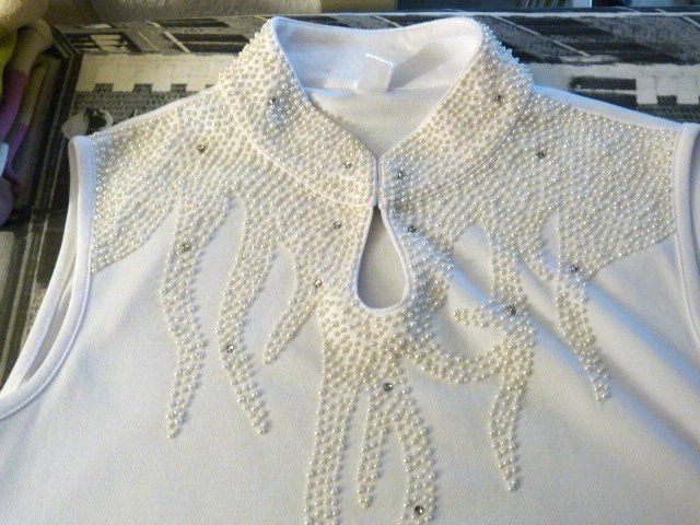 Top: Top mit Perlen bestickt, Gr. 40/42, weiss % – Usato da Nunningen venduto da Fashion-Ave51 8