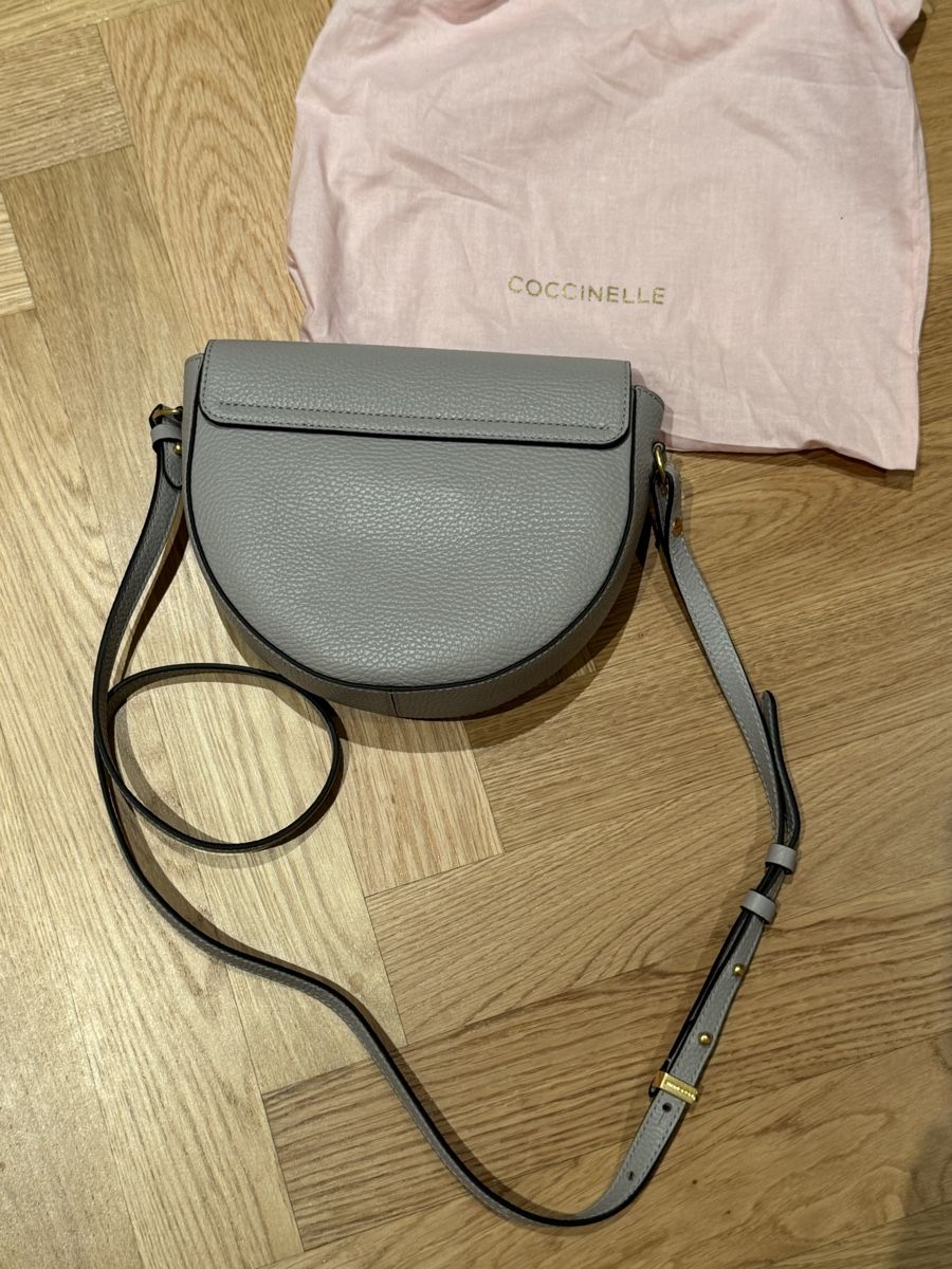 Coccinelle Borse da donna: Coccinelle Crossbody Bag – Nuovo (secondo la descrizione) da Bern venduto da Pasi7 3
