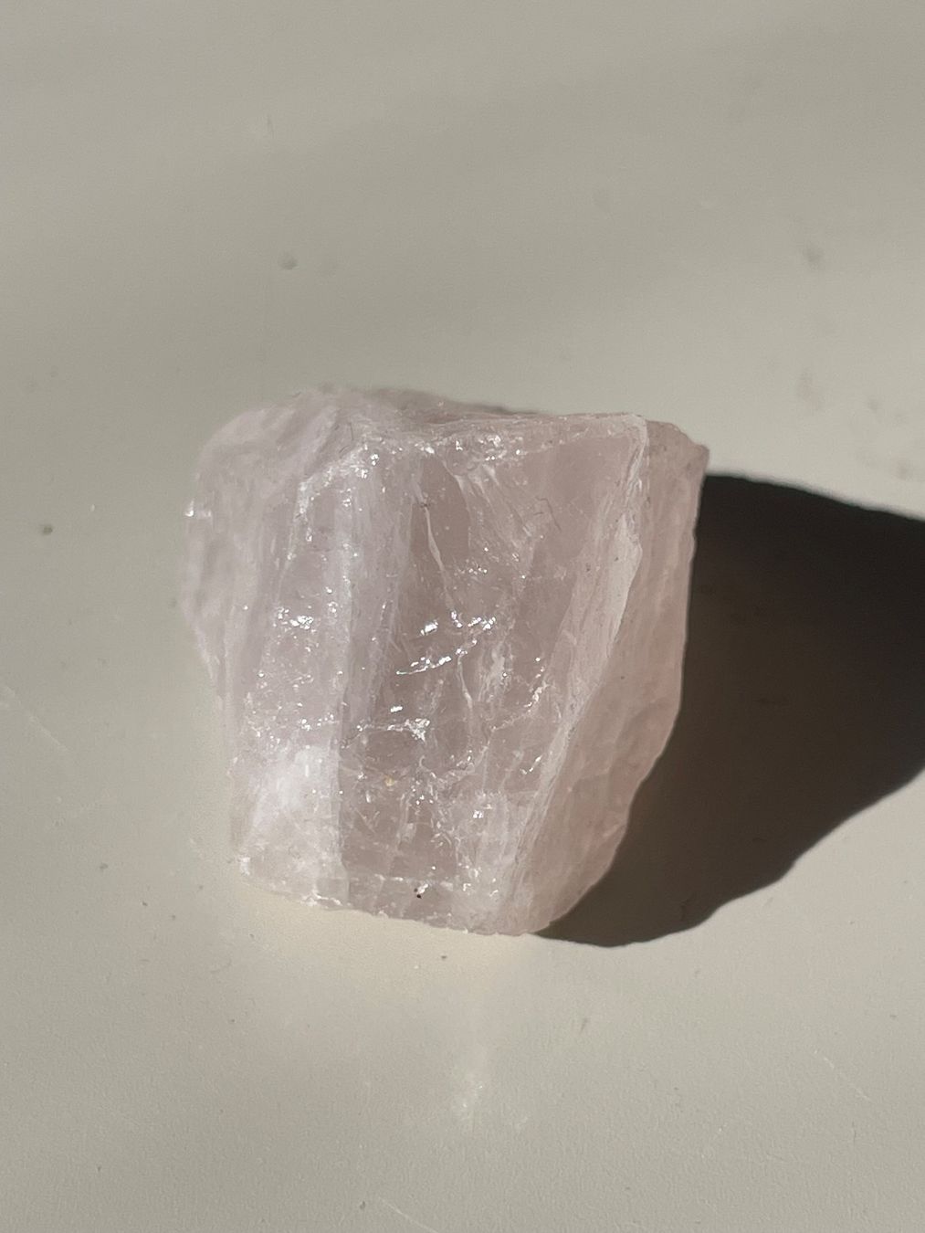Minerali & Pietre curative: Rosenquarz-Rohstein – Nuovo e nell'imballaggio originale da Schiers venduto da sisikristall 2