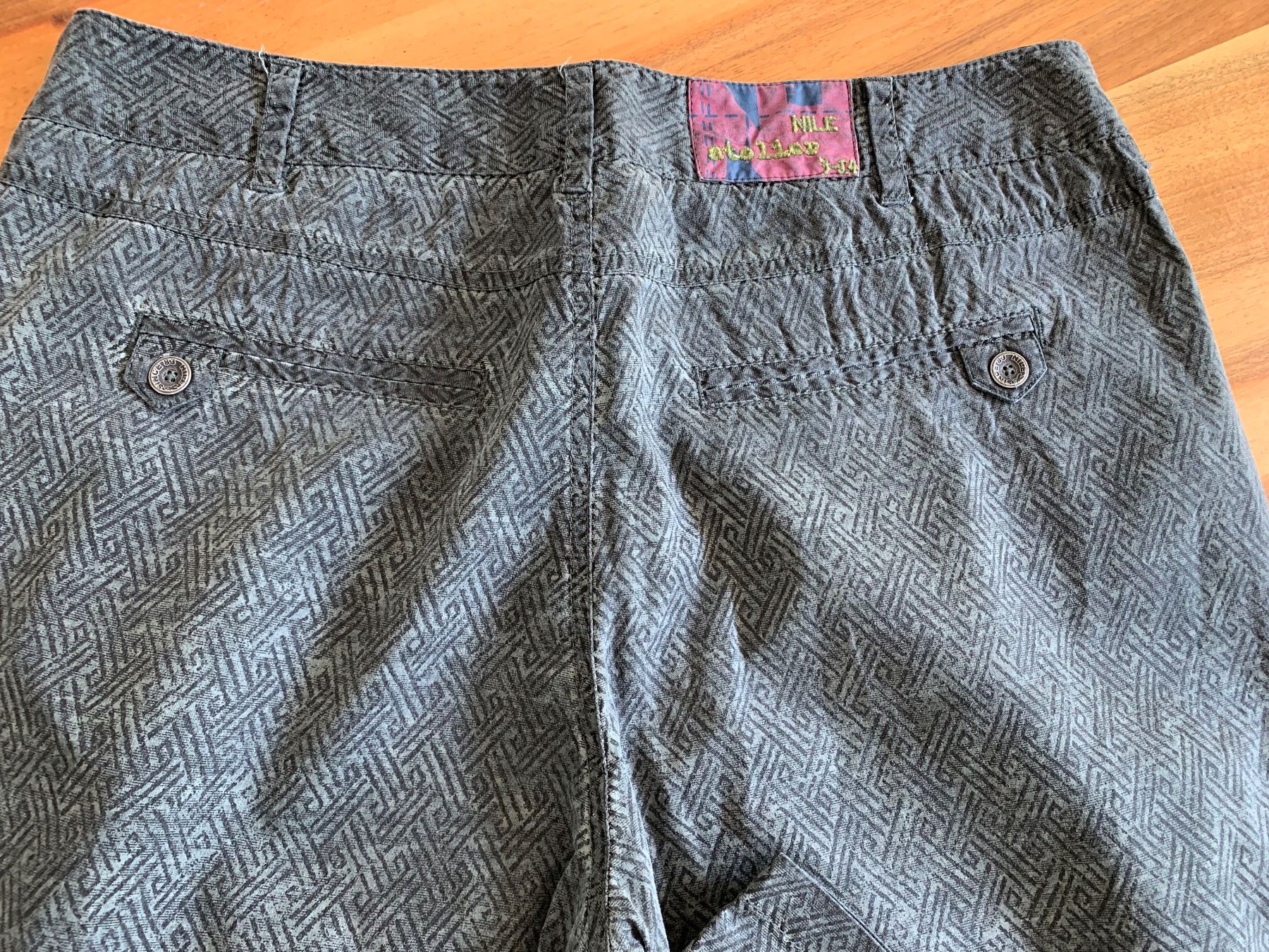 Nile Hosen: NILE ATELIER grau gemusterte leichte Hose Gr M NWT – Neu (gemäss Beschreibung) aus Meiringen von Sheyene 4