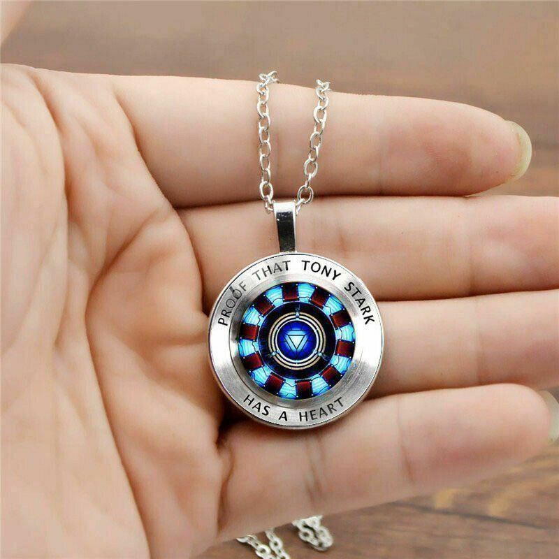 Colliers: Iron Man Herz mit Kette Tony Stark Silbern – Neuf avec emballage d'origine à St. Margarethen TG par ursk10 5