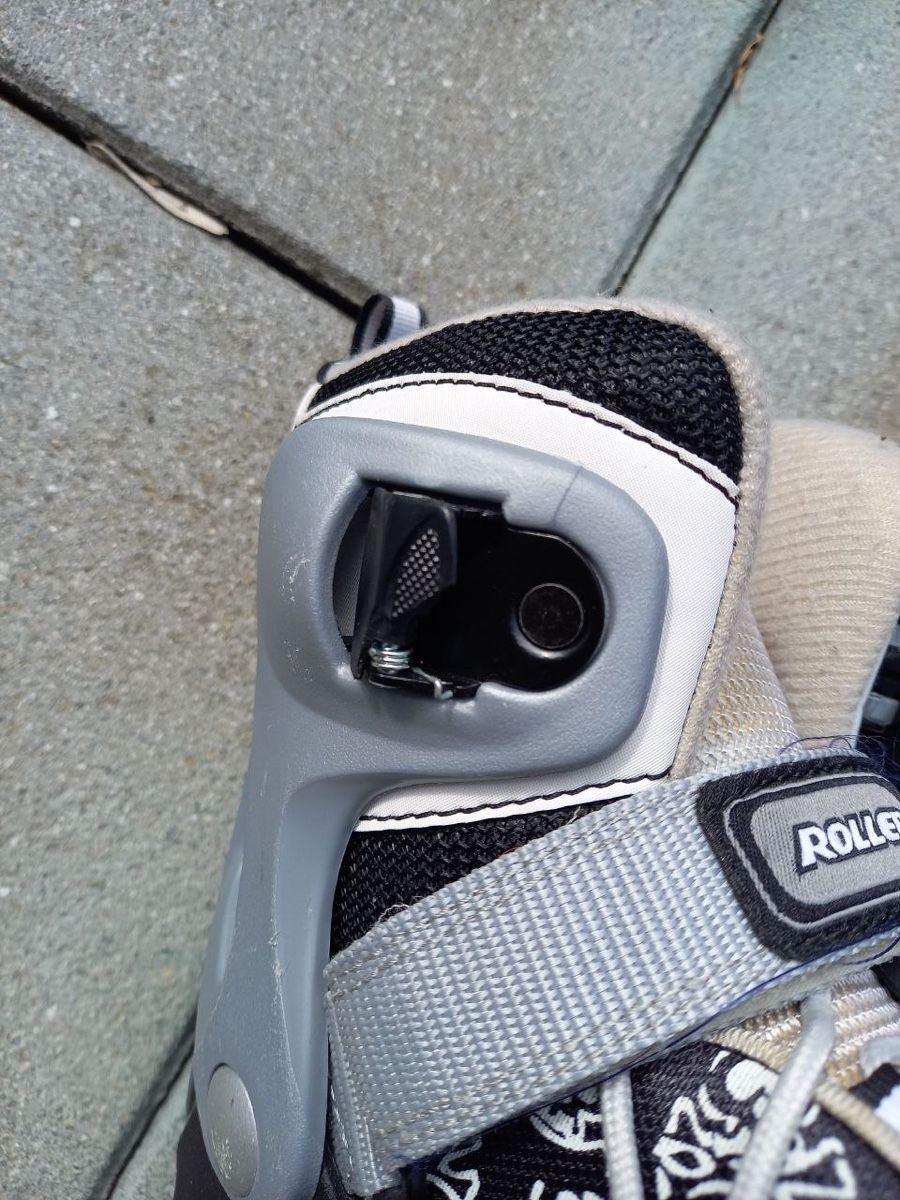 Pattini in linea & Pattini a rotelle: Rollerblades – Usato da Bern venduto da Nena4 4