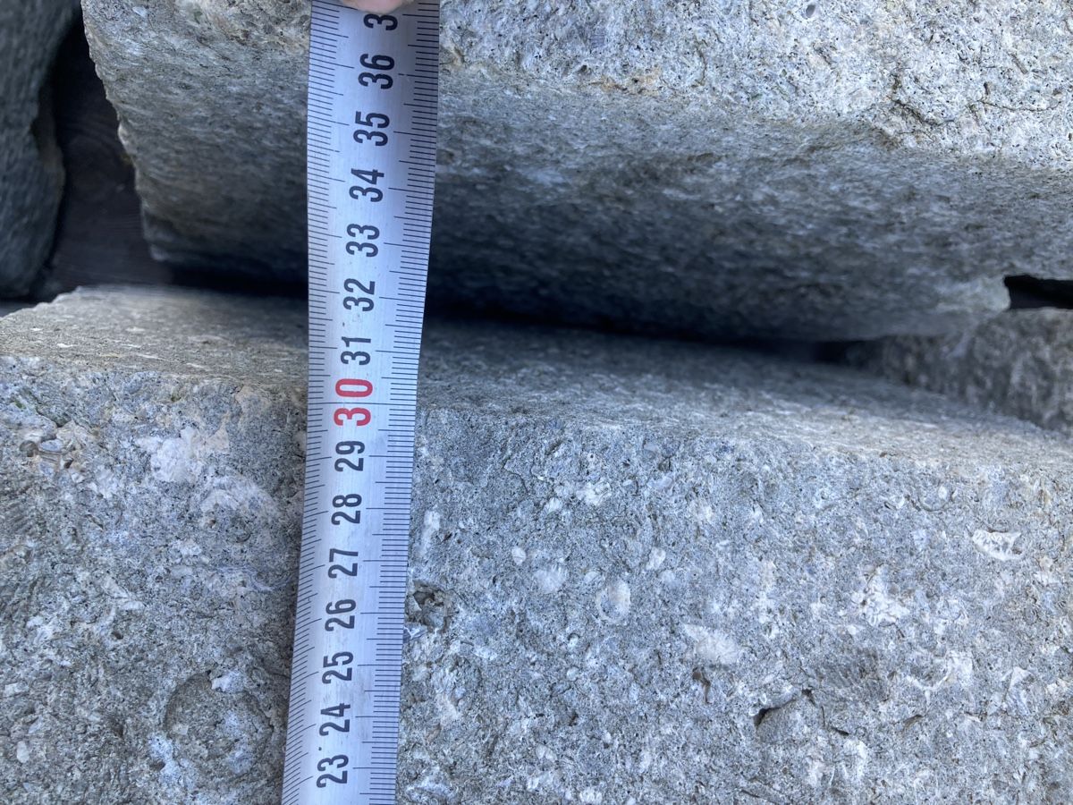 Pietre & tegole: Alte  Garten Sockel Granit  – Usato da Uerkheim venduto da Dealer-4813 4