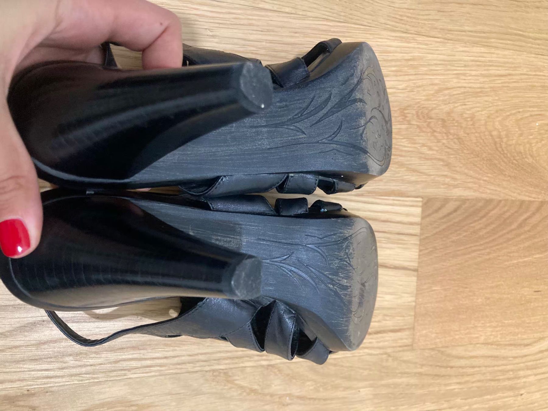 Scarpe da donna: Sandalen schwarz, Grösse 40 – Usato da Winterthur venduto da phi_hfs7 4