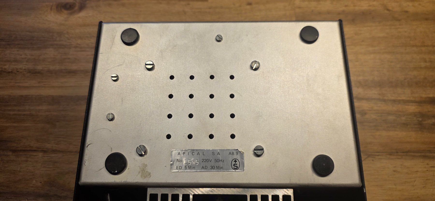 Stromzufuhr: Netzgeraet EA-3006 N 10-15V 6A gebraucht – Gebraucht aus Hochfelden von Danizh0 4