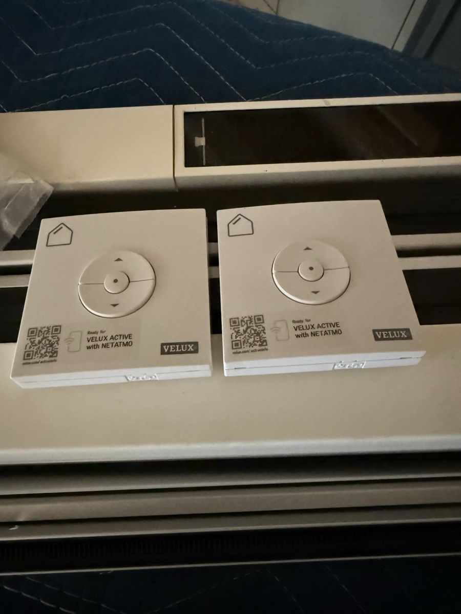 Velux Tende da sole: VELUX Elektrische Innenrollos Dachfenster  – Usato da Portalban venduto da lui_scq7 4