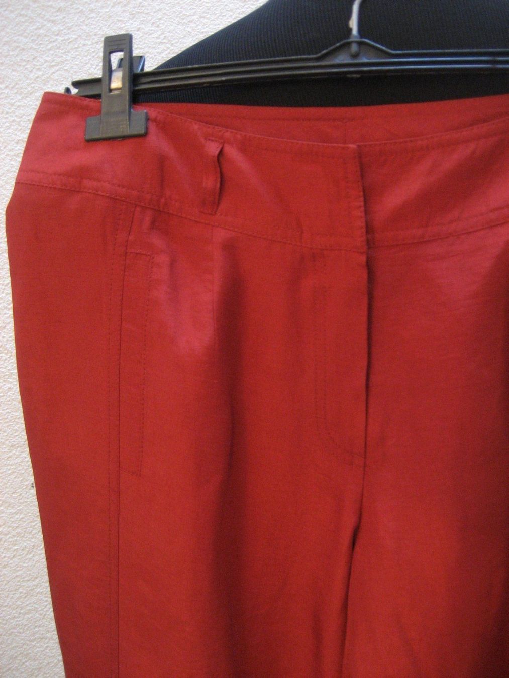 Pantalons: Pantacourt avec lin Tuzzi t.40, neuf – Neuf avec emballage d'origine à Delémont par marryb 1
