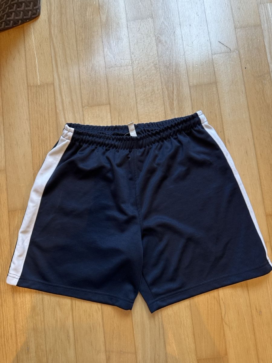 Stradivarius Hosen: Shorts  – Neu (gemäss Beschreibung) aus Turgi von fabienne53