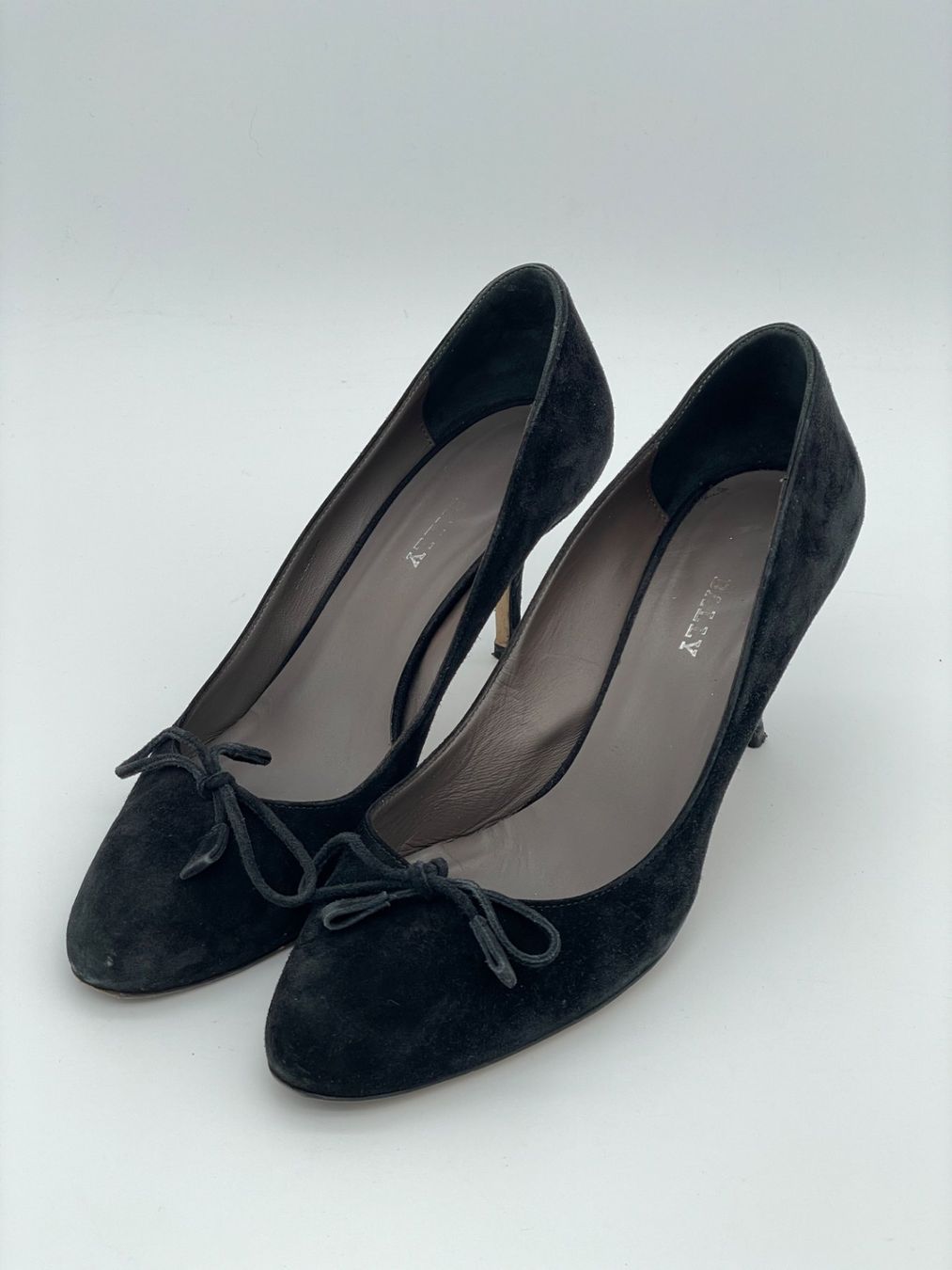 Bally Scarpe da donna: Bally Dolana Suede Bow Pump EU 39.5 Schwarz – Usato da Zürich venduto da shoe_shop 2
