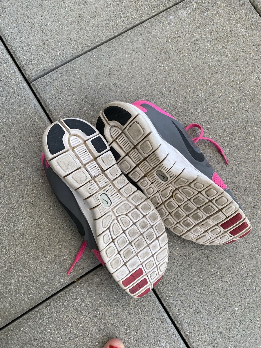 Nike Scarpe da donna: Nike Schuhe 38.5 – Usato da Eschenbach SG venduto da nicolisaurus 1