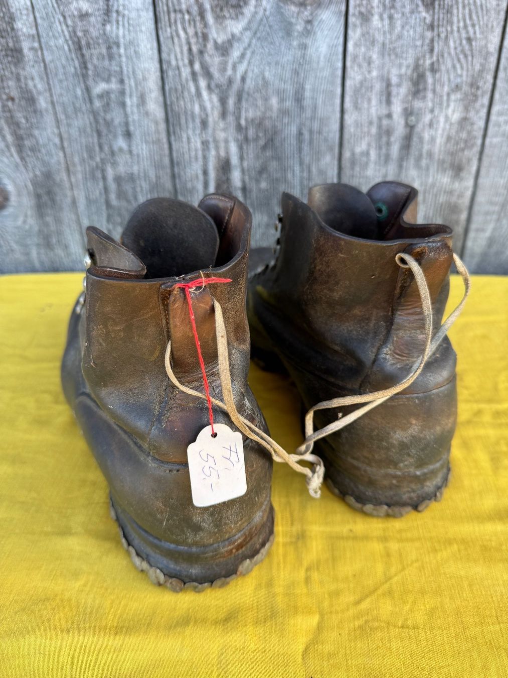 Scarpe da uomo: Bergschuhe mit Zacken, Leder, Wanderschuhe – Usato da Sachseln venduto da BONATI01 2