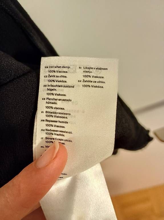 Robes: Asymmetrisches Kleid von Arket – D'occasion à Zürich par Melianea 2