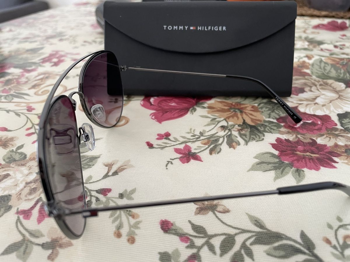 Tommy Hilfiger Occhiali & Lenti: Tommy Hilfiger Sonnenbrille – Nuovo e nell'imballaggio originale da Oberentfelden venduto da ana_s526 1