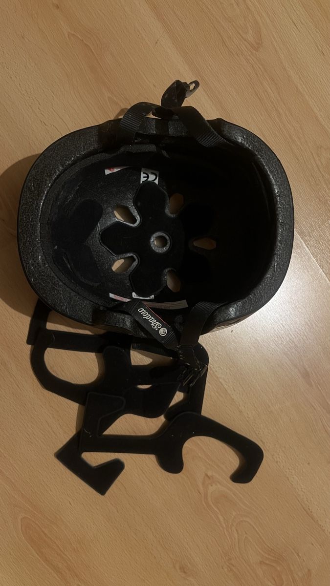 Caschi: Helm – Usato da Oberwil b. Zug venduto da jer_k6v2 2