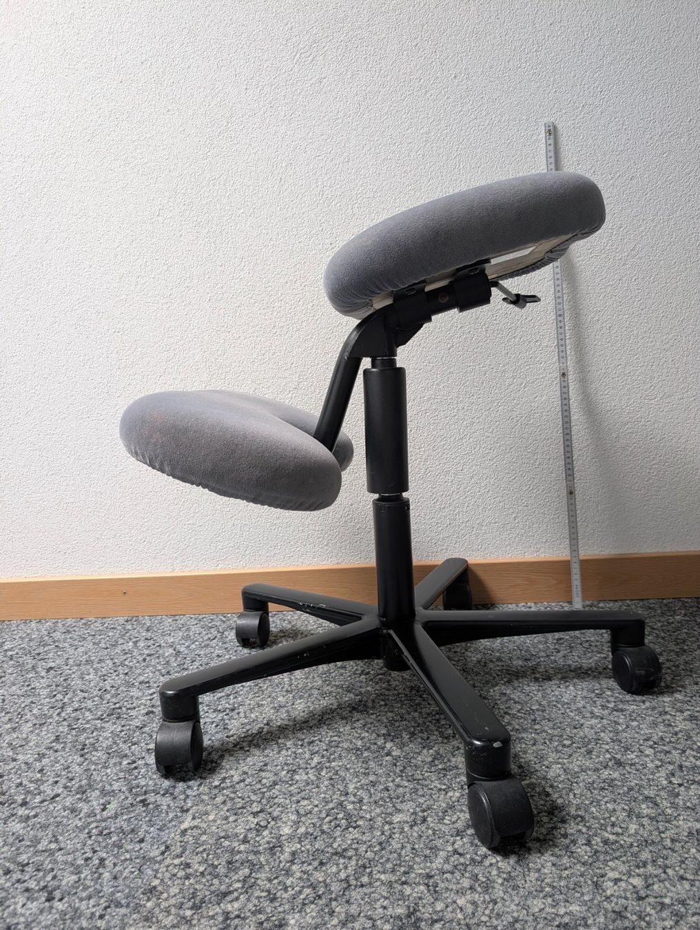 Stokke Sedie: Bürostuhl - HAG Balans Vital Kniestuhl – Usato da Thalwil venduto da Tgatga 5
