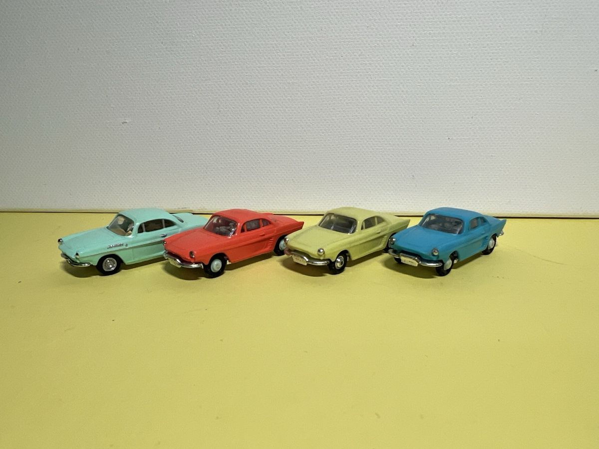 Norev Modellini d'auto: Norev 4x Renault Caravelle in 1/87 – Usato da Weinfelden venduto da Kammerflimmern
