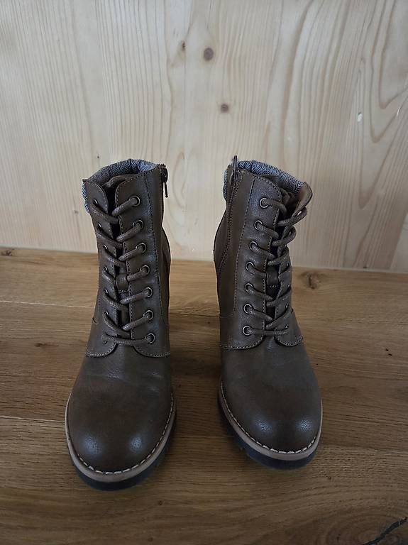 Damenschuhe: Schöner Schuh in Gr. 41 – Gebraucht aus Igis von dani.93