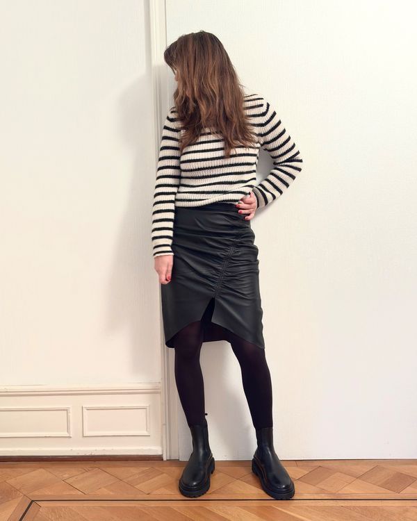 Iro Pullover & Sweatshirts: Pull Iro, modèle Seely, écru et noir, col roulé – Gebraucht aus Lajoux JU von plise 1