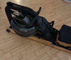 Apollo Plus Wasser Rudergerät Fitnessgerät Top Zustand