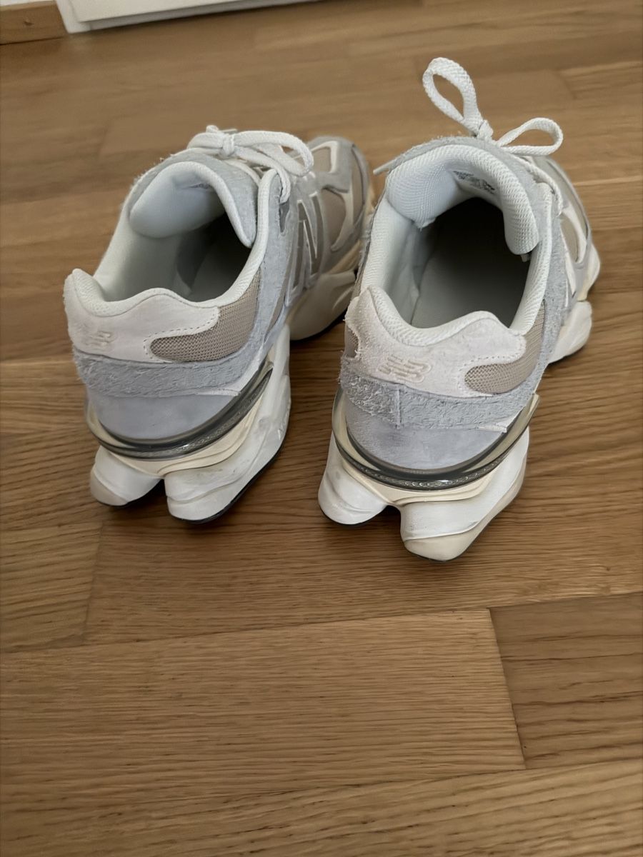 New Balance Scarpe da uomo: New Balance 9060 Sneaker – Usato da Recherswil venduto da Noname1 1