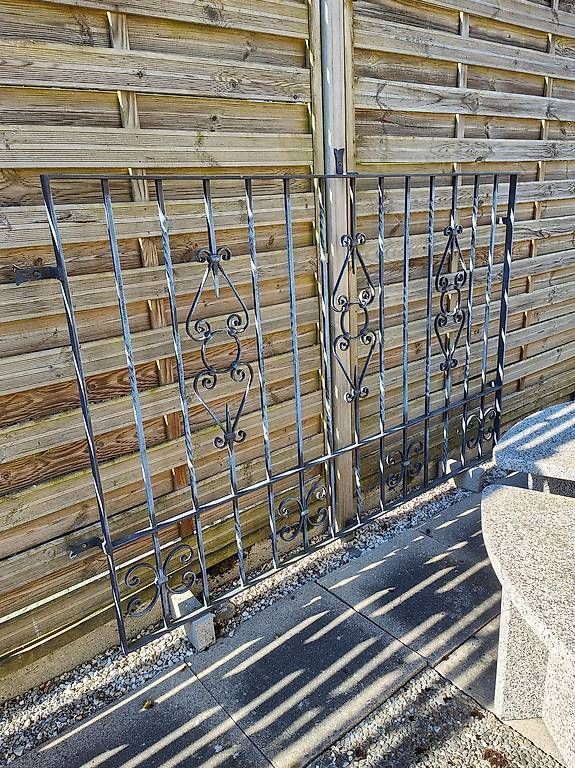 Gitter & Roste: Dekorative Metall-Gitter 123x183 – Gebraucht aus Recherswil von beawuethrich 4