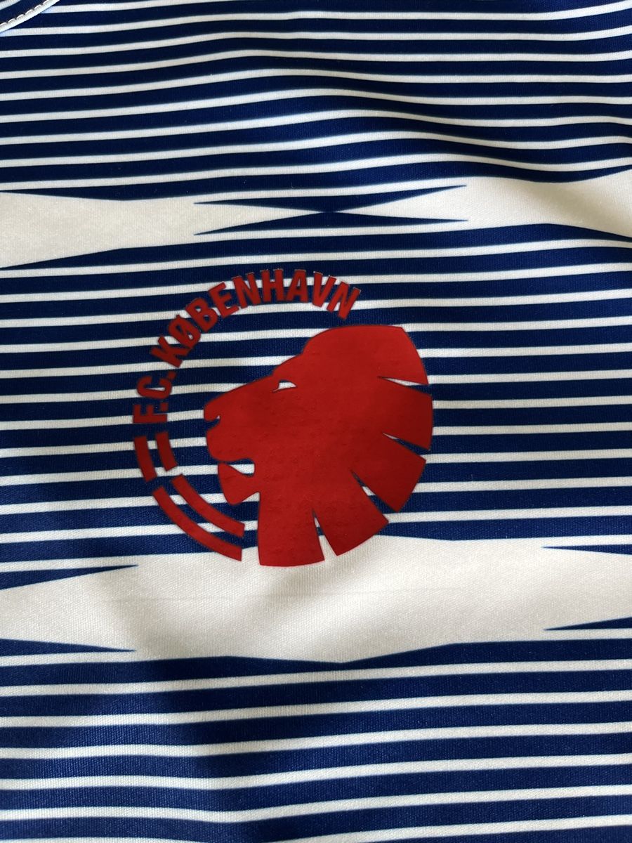 Canottiere & Pantaloni: FC Kopenhagen Trikot – Usato da Besenbüren venduto da eri_j8j6 1