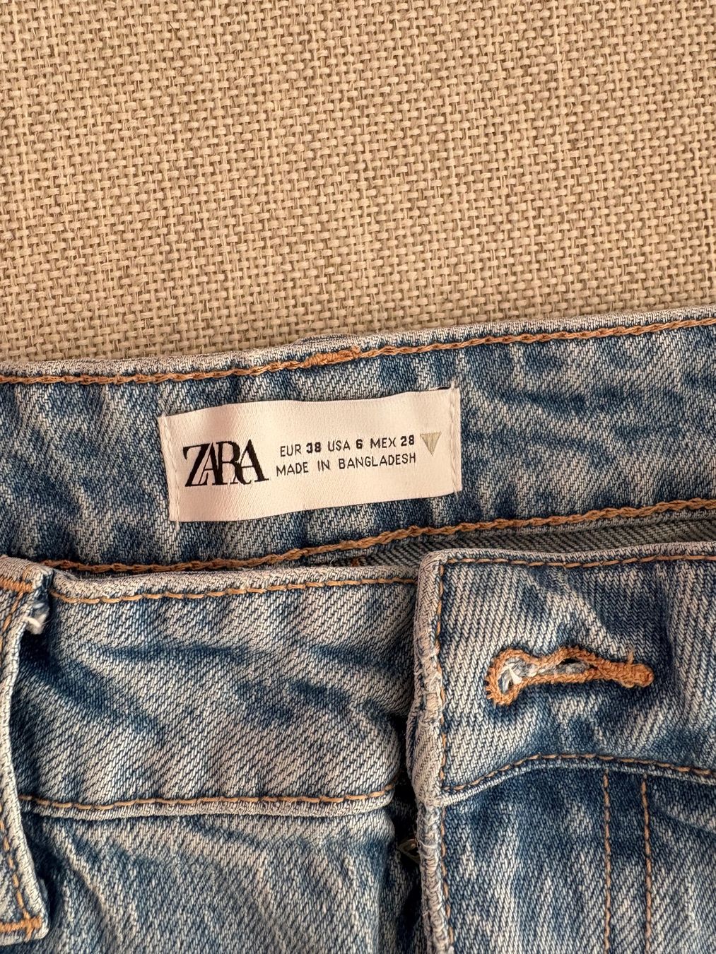 Zara Jeans: Jeans Zara Gr. 38 gebraucht – Gebraucht aus Wallisellen von olesyai 1