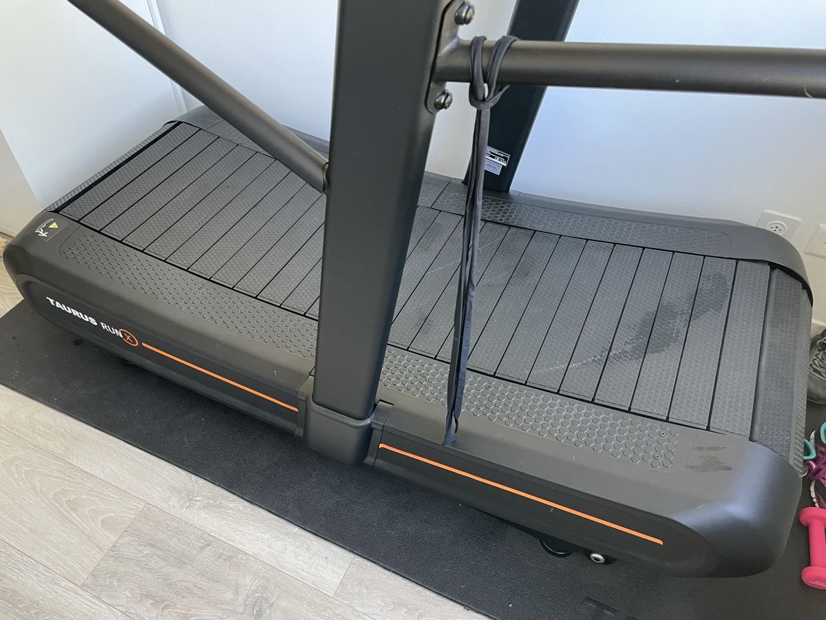 Taurus Hometrainer: Taurus Run-X Curved Laufband – Usato da Ebmatingen venduto da saracen01 2