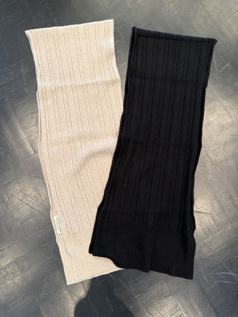 Foulard & Sciarpe: All Saints 100% cashmere scarfs – Usato da Cologny venduto da pichi26