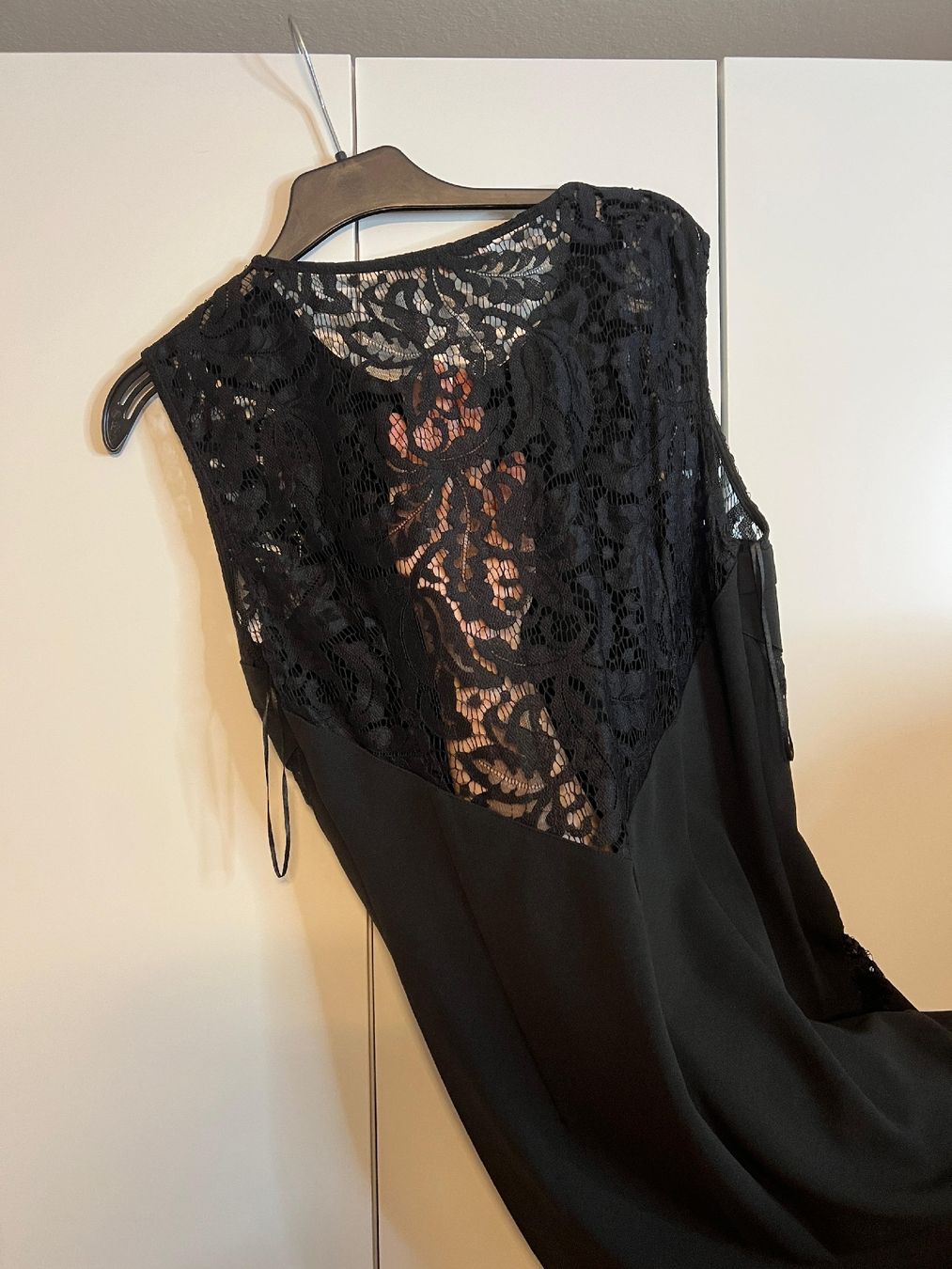 Vestiti: Schwarzes Abendkleid Gr. 42 mit Spitze - Festlich! – Usato da Zürich venduto da Edelshop 4
